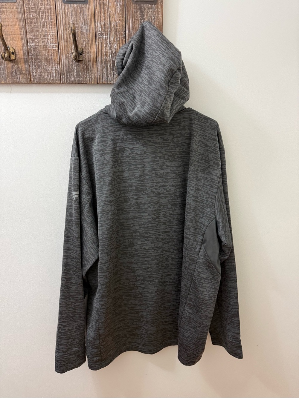 Boston Bruins Gray Pullover Hoodie with Yellow Logo - Picture 5 of 7